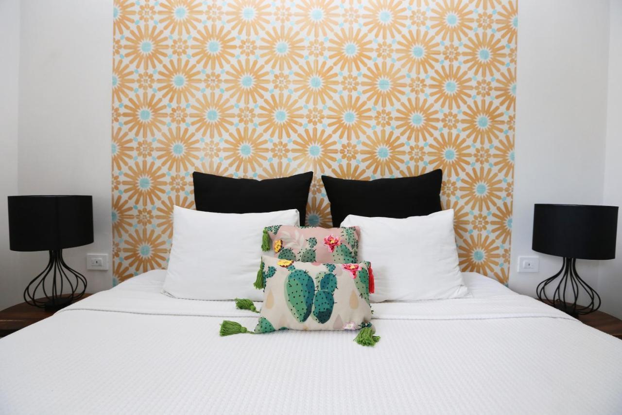 מלון בקאלאר Casa Chukum מראה חיצוני תמונה A bed with cushions