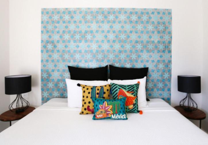 מלון בקאלאר Casa Chukum מראה חיצוני תמונה A bed with cushions